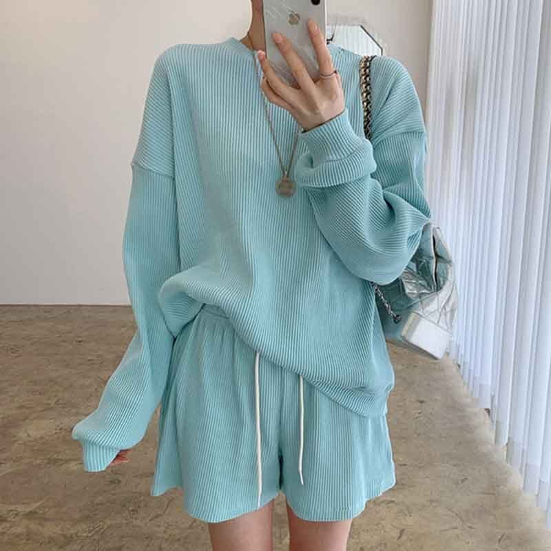 トップス ボトムス パンツ セットアップ セーター ショートパンツ 袖あり 長袖 ドロップショルダー ラウンドネック リブニット 伸縮性 ニット シンプル カジュアル おしゃれ お洒落 大人可愛い