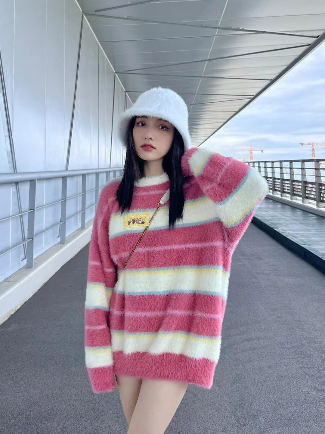 秋冬ミンクのゆったりセーター女ストライプ学生ニットのけだるい風ミディアム丈アウタートップスファッション