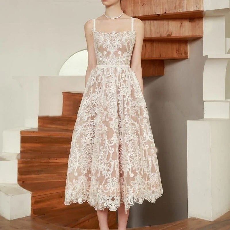 ガウン気質刺繍ミッドレングスホルタードレス