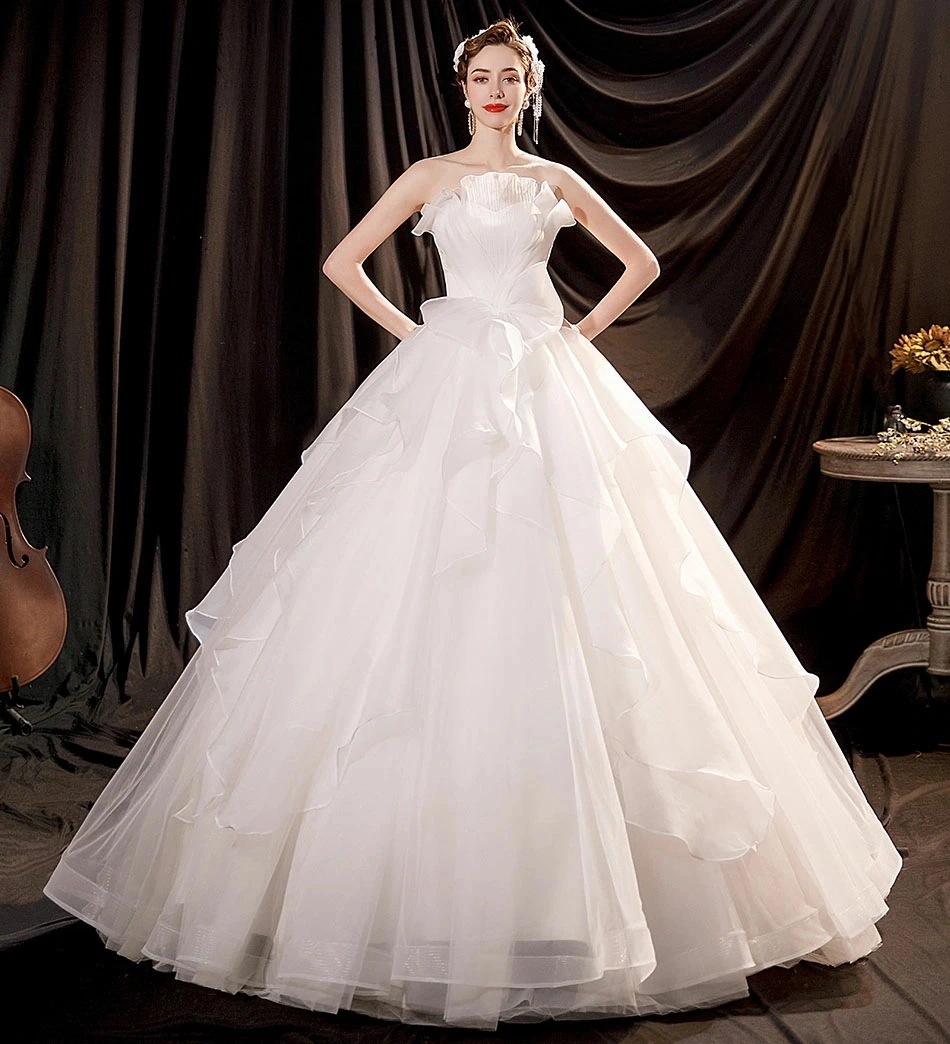 プリンセスラインドレス 結婚式 二次会ドレス ウエディングドレス ビスチェ チュール ウェディングドレス 海外挙式 花嫁 披露宴 ブライダル 編み上げ オフホワイト 前撮り 海外挙式 エレガント ボリ