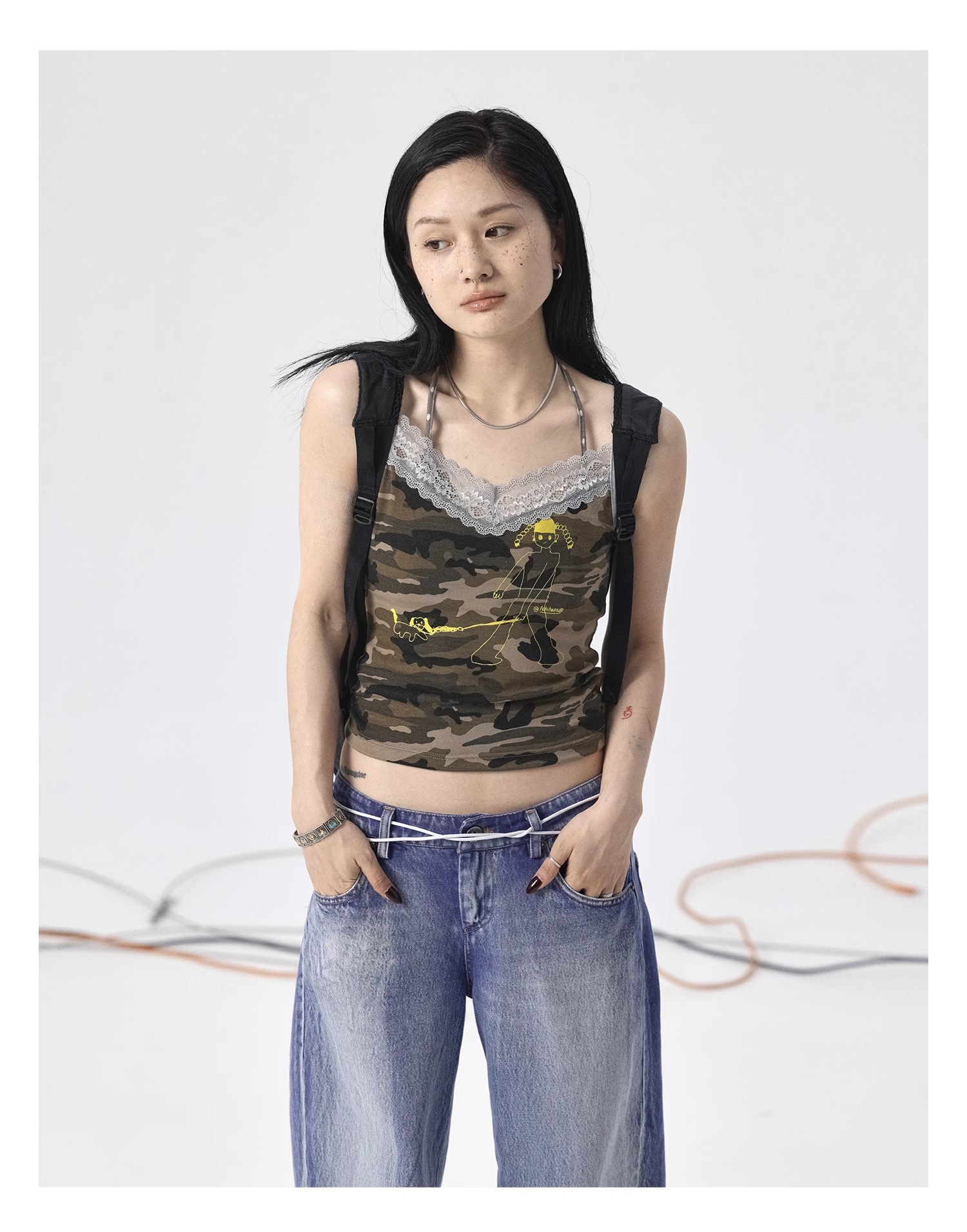 秋 レトロ プリント キャミソール 女性 個性的 トップス キャミソール 袖なし 襟なし シンプル カジュアル おしゃれ お洒落 かっこいい エスニック エキゾチック メンズライク 柄 夏 10代