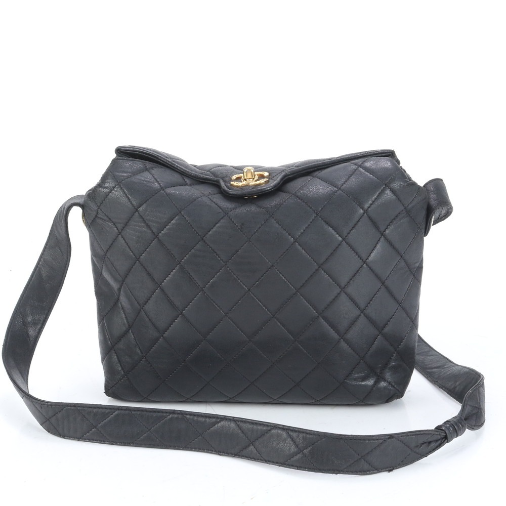 美品 シリアルシール付 マトラッセ ラムスキン レザー ショルダーバッグ 斜め掛け ハンド トート レディース EUE CP8-6 中古