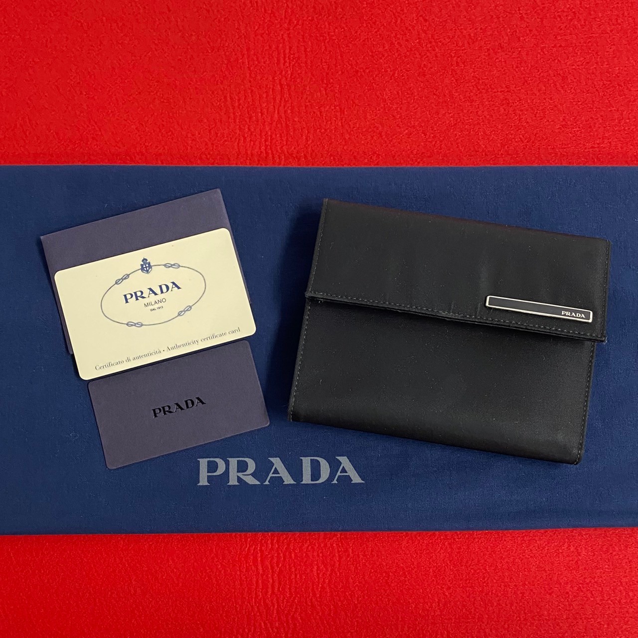 PRADA プラダ ナイロンポーチ 薄型 水色 ギャランティカード付 PRADA