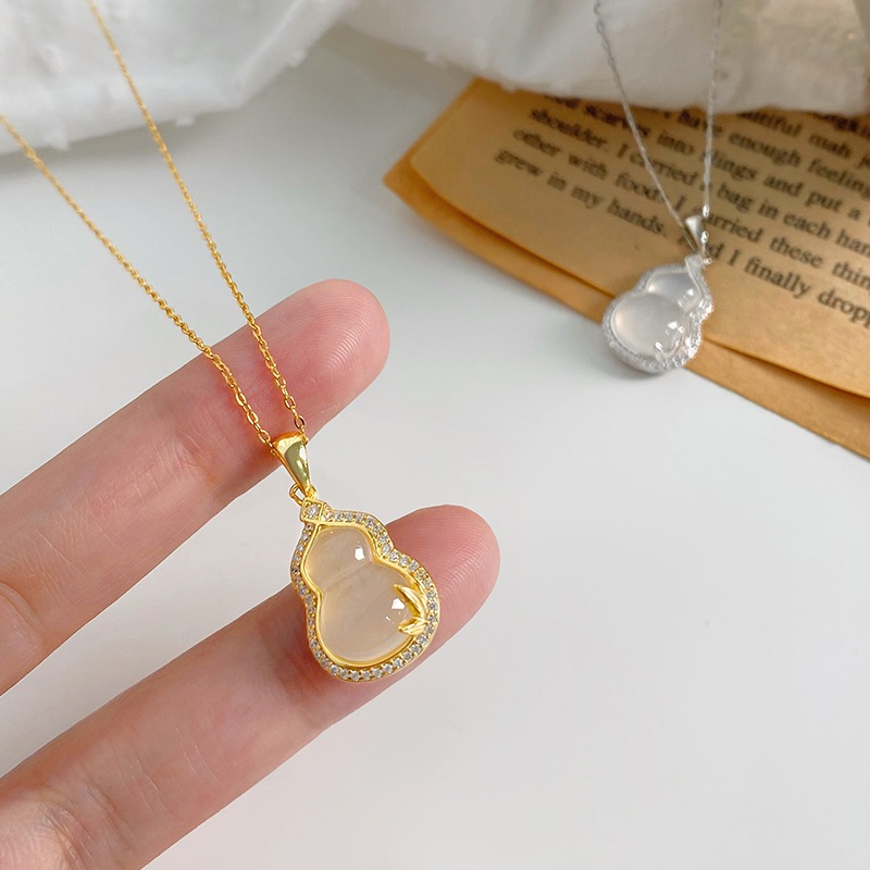 S999スターリングシルバーニッチホワイトカルセドニーひょうたんネックレスレディース - 軽くて贅沢でトレンディなネックレス