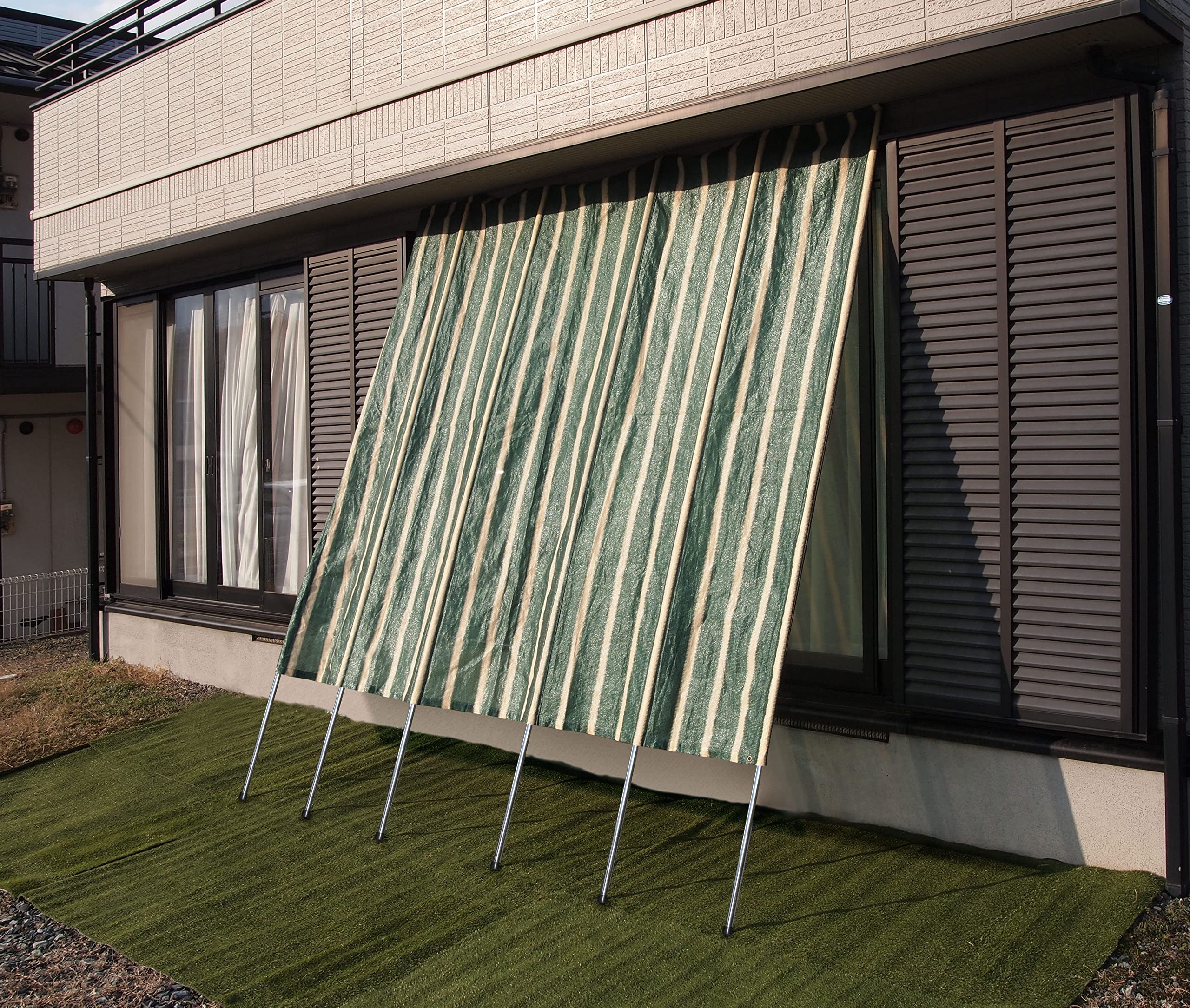 送料無料 リビングアウト(Living Out) たてす グリーン 本体: 奥行290cm 本体: 高さ300cm 本体: 幅3cm 日よけ 簡単設置 支柱伸縮 目隠し アジャスター付 サンシェード