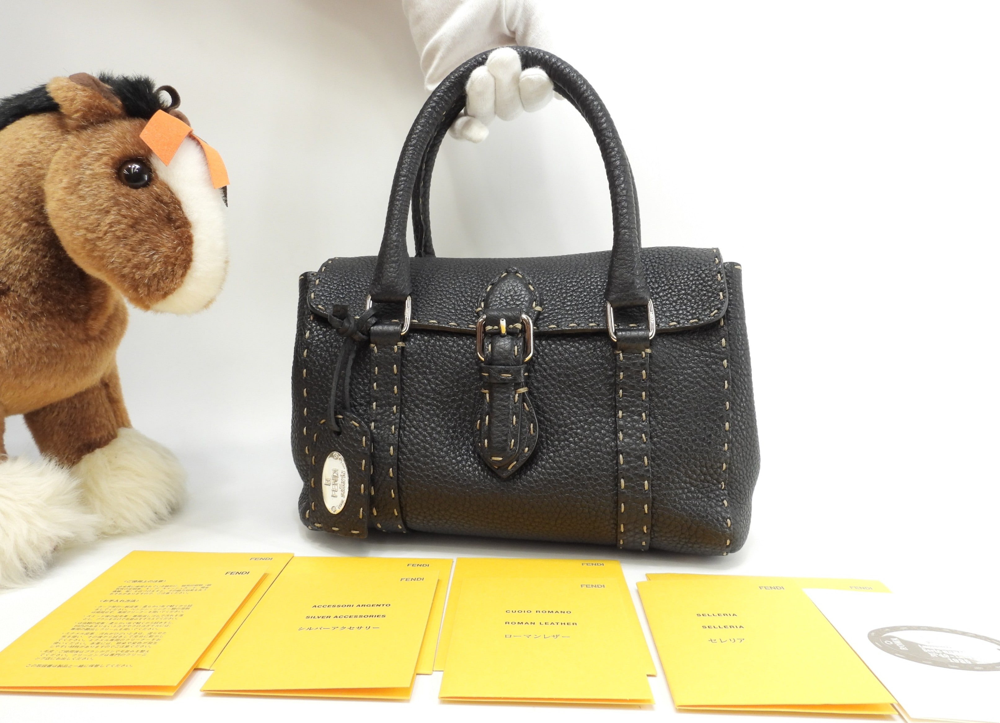 ミニリンダ セレリアレザー 黒 シルバー金具 ハンドバッグ小 極美品@ 24