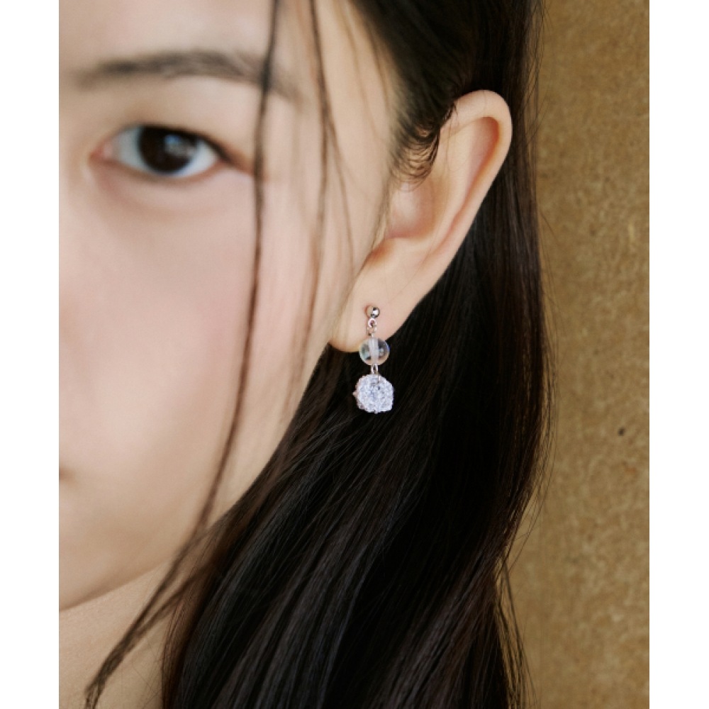 メリーモーティブクリア&シルバードロップピアス
