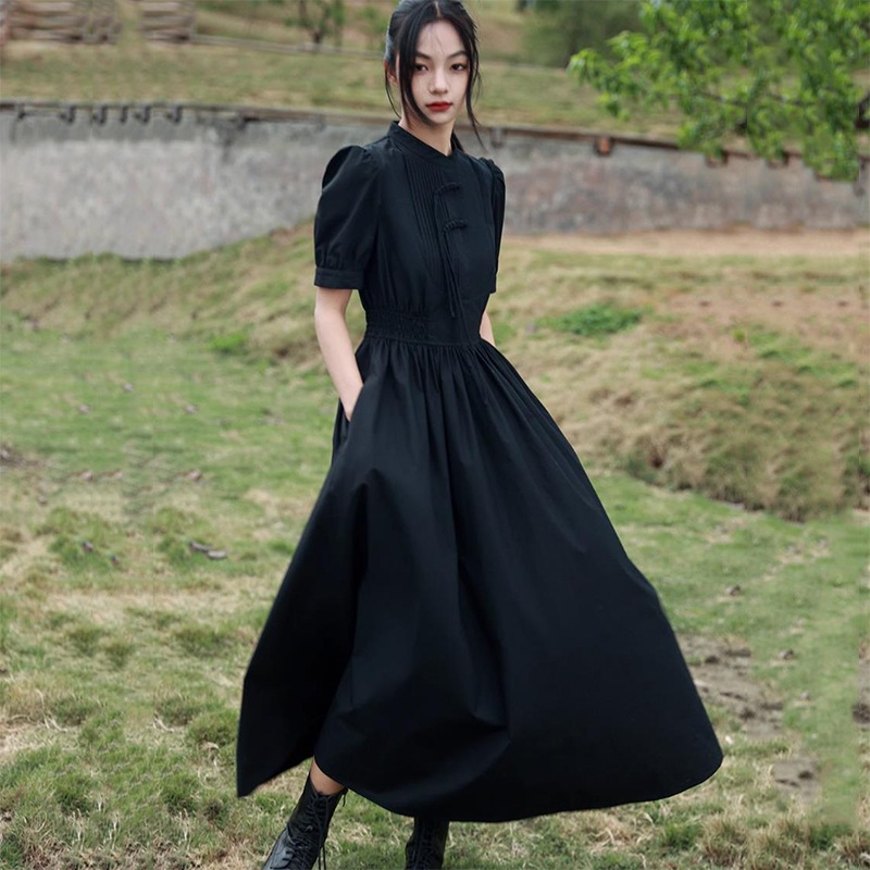 チャイナ風ワンピース ロング シャツワンピース 黒 マキシ丈 半袖 春 夏 パフスリーブ Aラインワンピース 暗黒系 腰括れ レトロ チャイナボタン 着瘦せ
