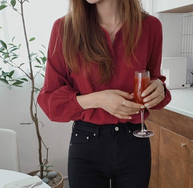 トップス シャツ ニッチシャツ ショート ショート丈 袖あり 長袖 ボリューム袖 Vネック 襟なし ストレート ボタン ポリエステル 大人可愛い きれいめ シンプル カジュアル 大人 上品 おしゃれ