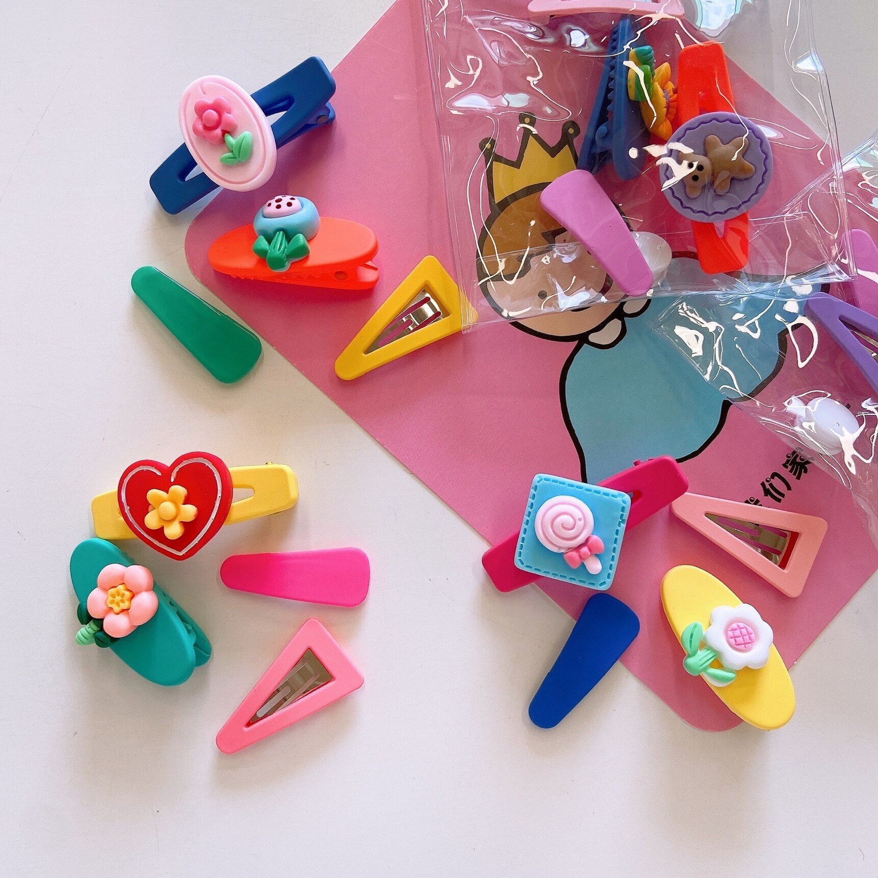 【1つ買うと1つ無料】【メガ割】lucky box 少女ヘアピン4枚子供 可愛い ヘアケア ヘアクリップ ヘアアクセサリー プリンセス学生