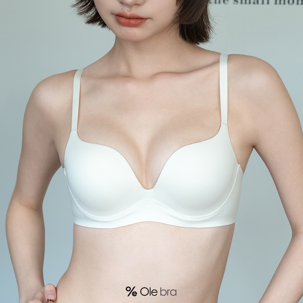 シームレスで表面が滑らかなレディースブラジャー快適でサポート力があり通気性に優れていますサイドサポートにより垂れ下がりを防ぎサイドの胸を大きく見せます低反発素材柔らかいアンダーワイヤーワ