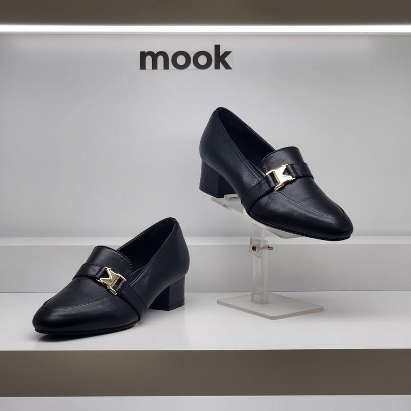 女性装飾ラウンドヒールローファー322109 QA TZHP1SD 18,684円