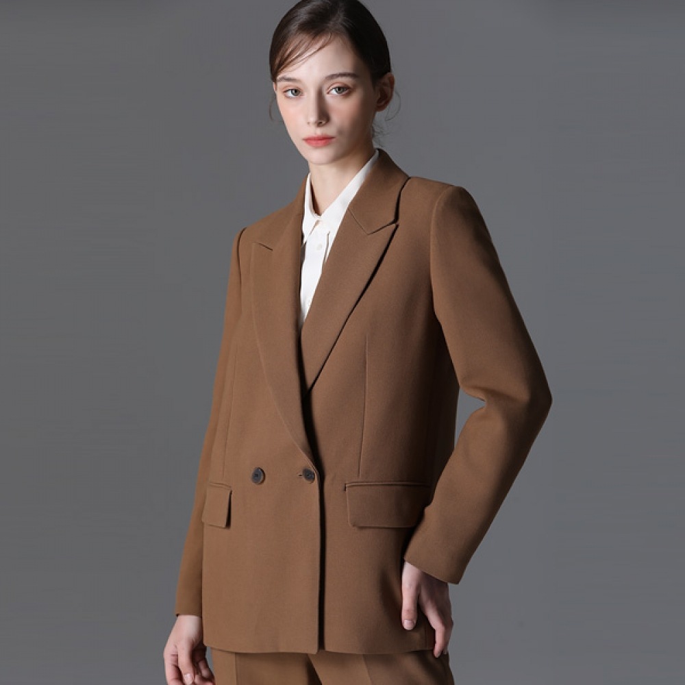 (リスト) フォーマルピークドラペルジャケット (価格:278,000ウォン)