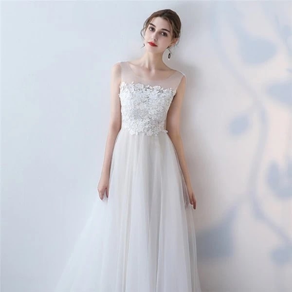 パーティードレス ウエディングドレス 二次会 花嫁 Aライン 白 ロングドレス チュール結婚式 演奏