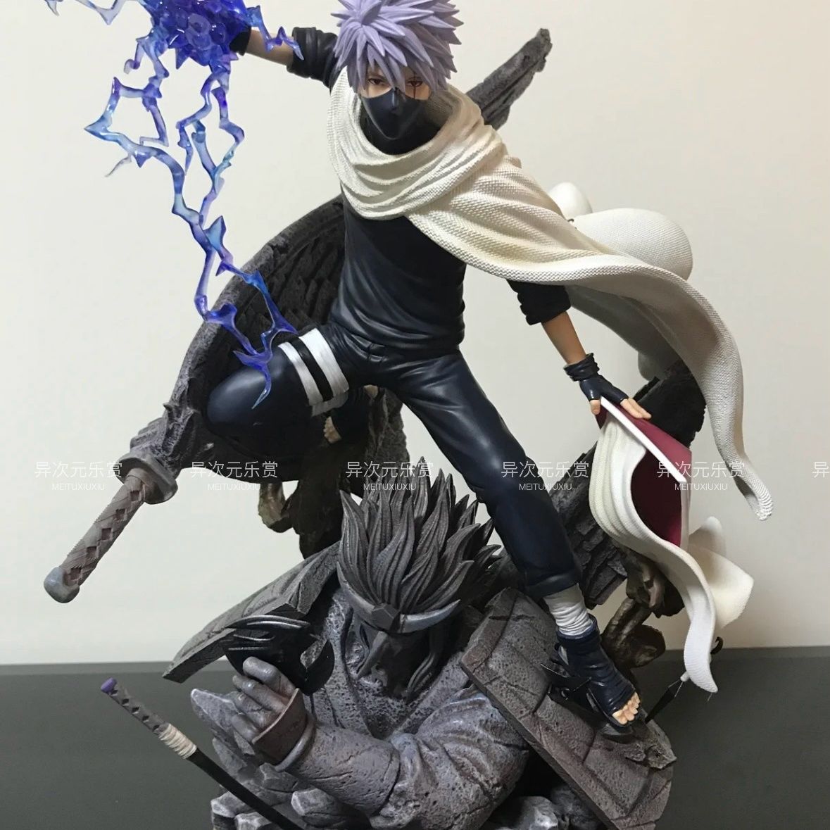 Naruto-ナルト-gk燃風カカシ発光彫像斬首太刀手アニメ置物模型
