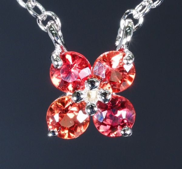 天然 オレンジ サファイア ネックレス 四つ葉 クローバー 花 No.70-14 プレゼン