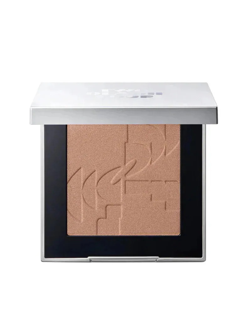 TWO SLASH FOUR チーク BATTY BEIGE MAD BROWN - メルカリ TWO SLASH