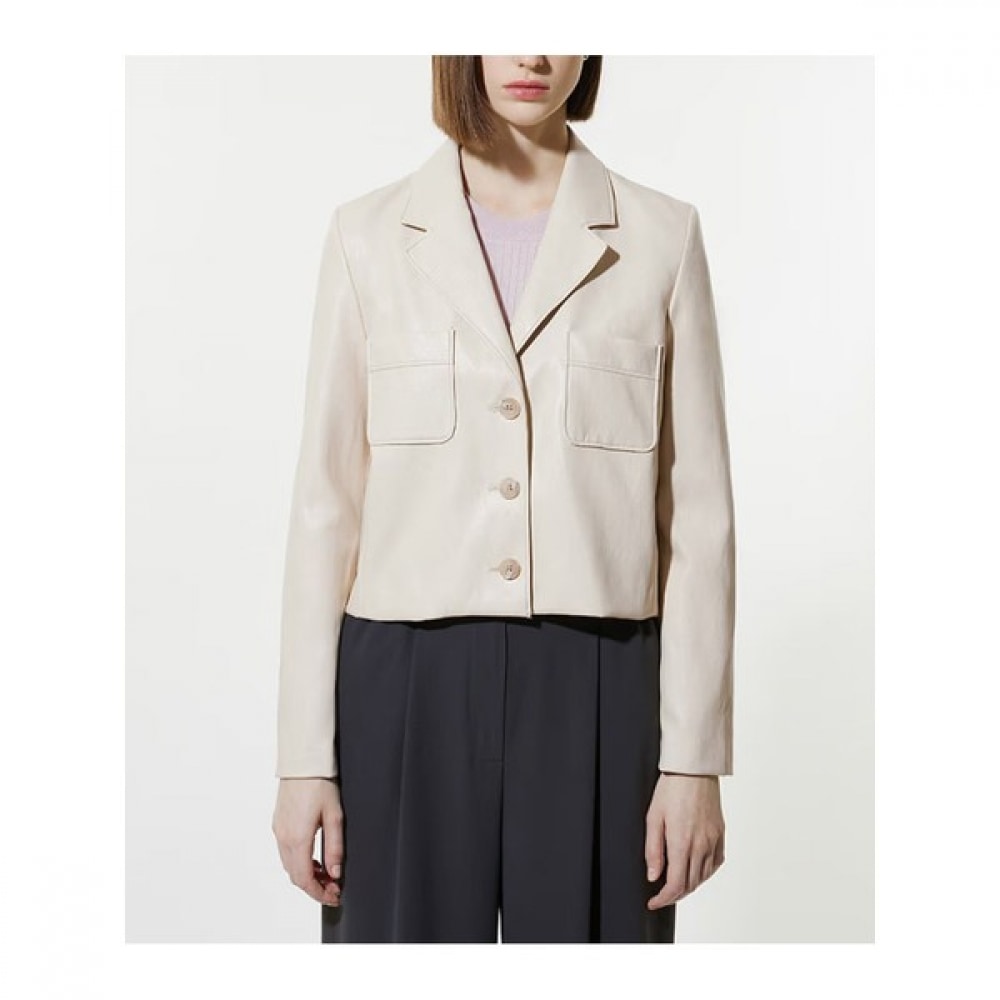 [リスト] レザーバックバンディングクロップドジャケット (価格:268,000ウォン)