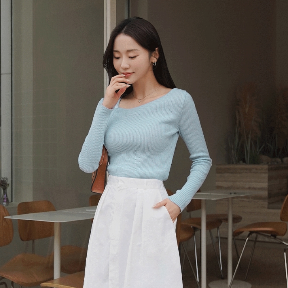 クリック&ファニーロンアンバランスボタンニット