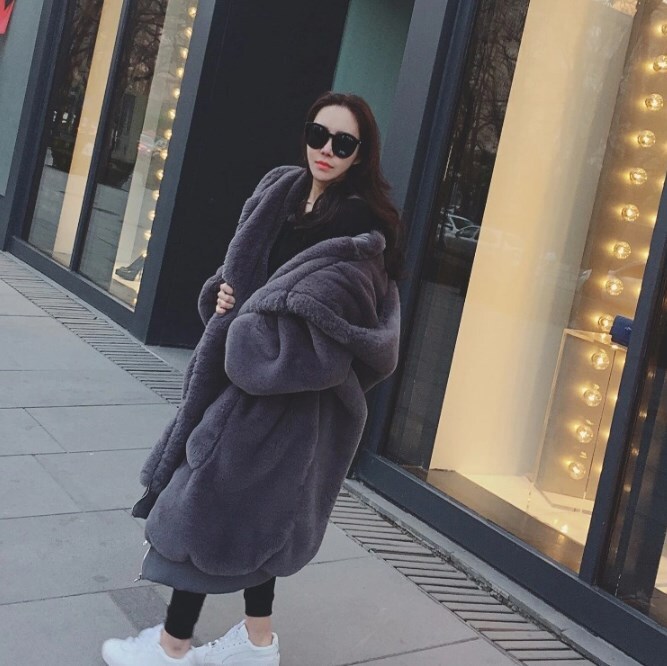 アウター コート ロングコート 上着 ロング丈 袖付き 長袖 襟なし フード付き 前開き ファスナー ポケット もこもこ ふわふわ かわいい 大人可愛い きれいめ シンプル 大人 上品 おしゃれ