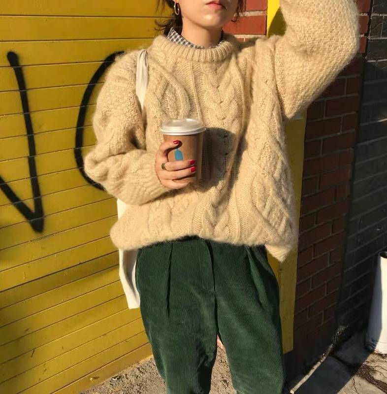 ケーブル編み ニット レディース 5色 長袖 クルーネック ボリューム ショート丈 大人女子 エレガント 肌見せ 無地 春 秋 冬 ガーリー 10代 20代 大人 お出かけ きれいめ カジュアル ベー