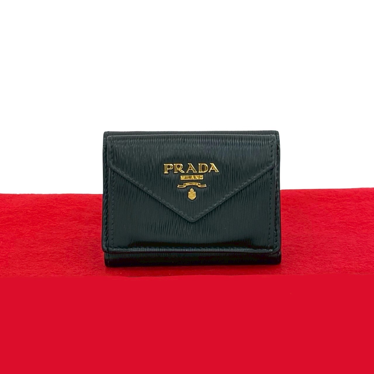 ロゴ 金具三つ折り財布 レザー ブラック 89554 35,815円