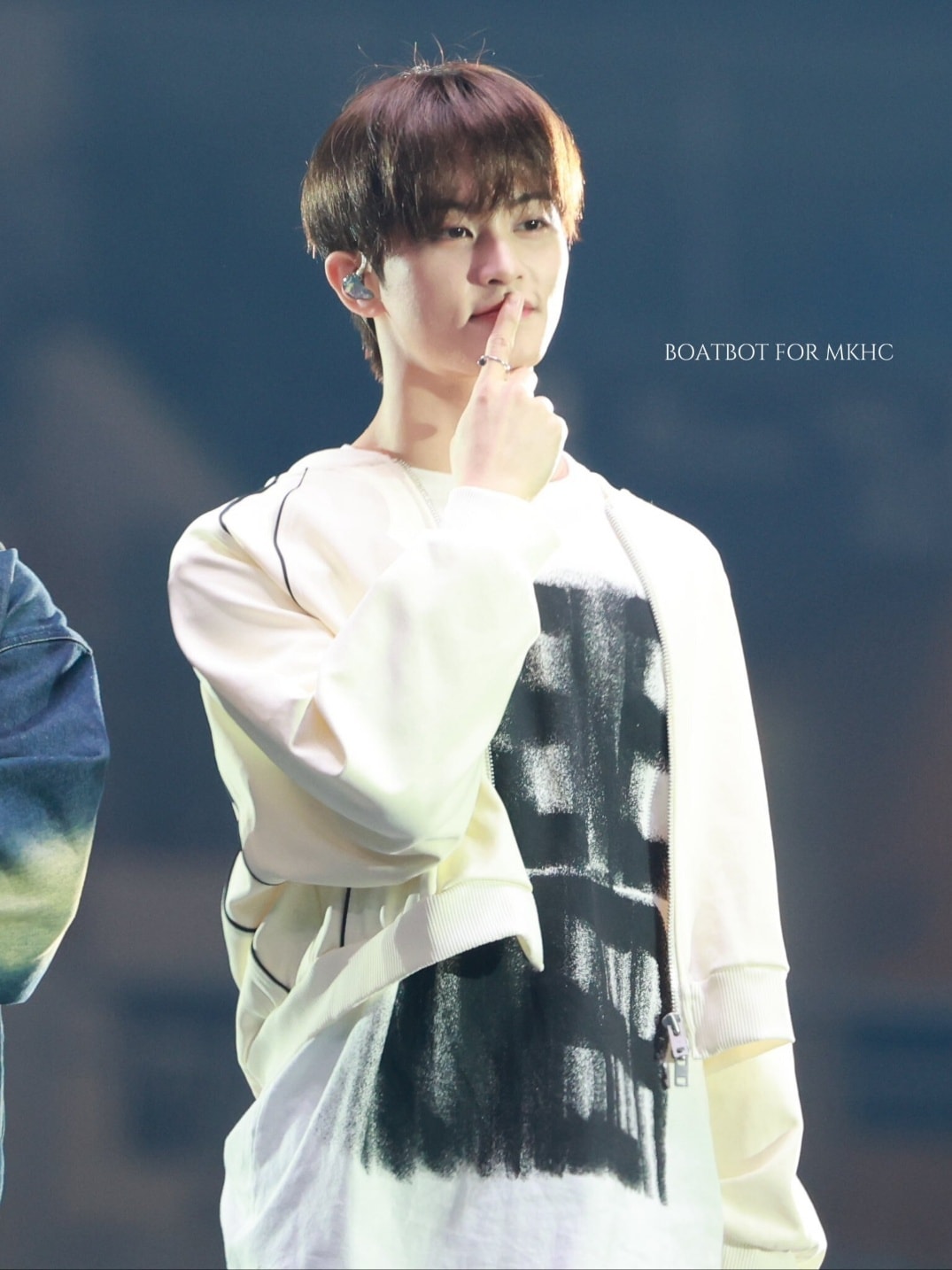 NCT マーク 着用 SCENE NUMBER TEE 2色