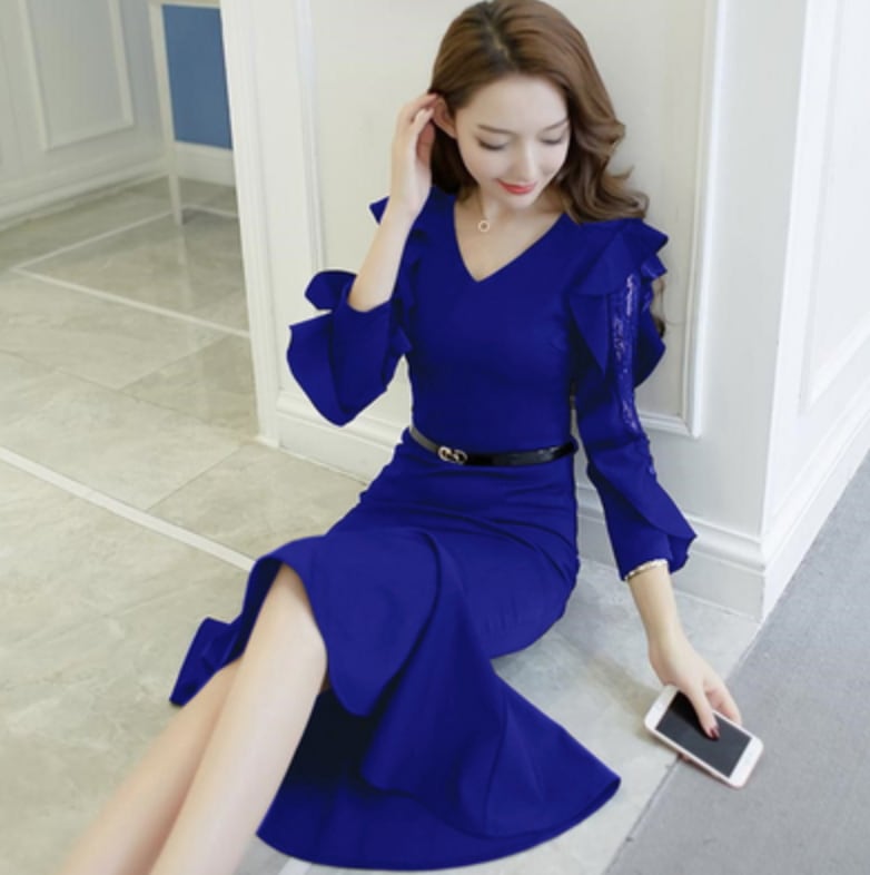 ワンピース デート ワンピドレス 袖あり 長袖 Vネック スリム フリル かわいい 大人可愛い きれいめ シンプル カジュアル 大人 上品 おしゃれ お洒落 主役級 存在感 春 秋 冬 10代 20代