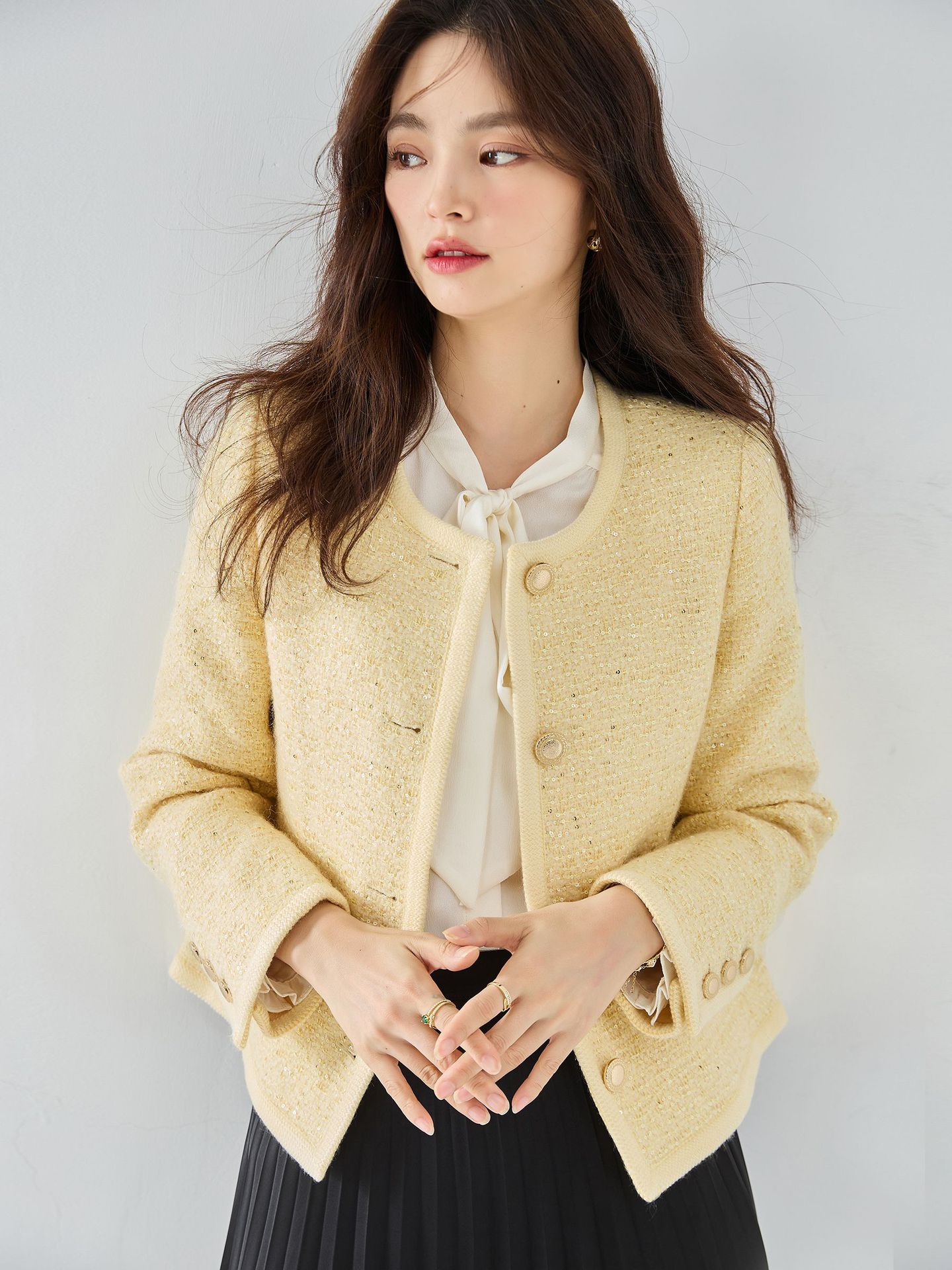 24秋の新作重ポンド特殊花模様スパンコール貴気小香風イエローキャメル級コート短箱上着ウール15408フリースフリースジャケットアウターアウター 韓国