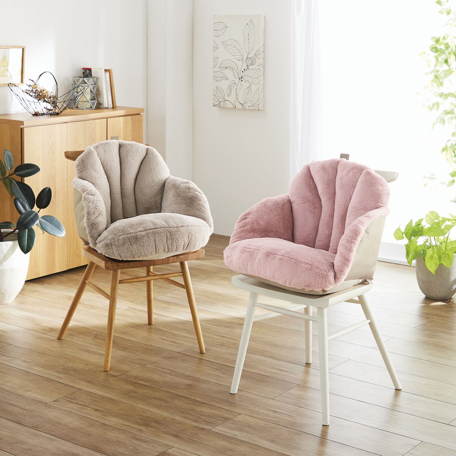 新品未使用 コジット 腰・背中・お尻あったか！もっちり座面の 腰ぬく包まれ シェルクッション グレージュ