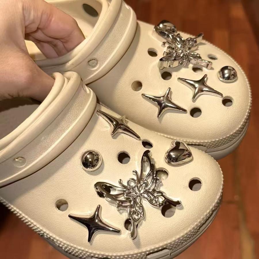 10点セット 星 ほし サンダルデコレーションピン ジャムチャームズ ジビッツ シルバー 蝶々 フラワー パンプス オリジナル かわいい SNS話題 オシャレ Y2K