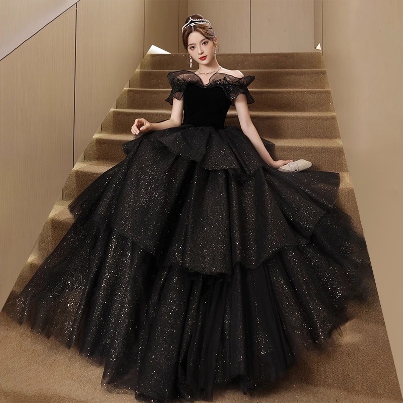 女性のための黒いワンショルダードレス大人ギフトふくらんでいるスカートディナーホストアートアート試験ハイエンド感情
