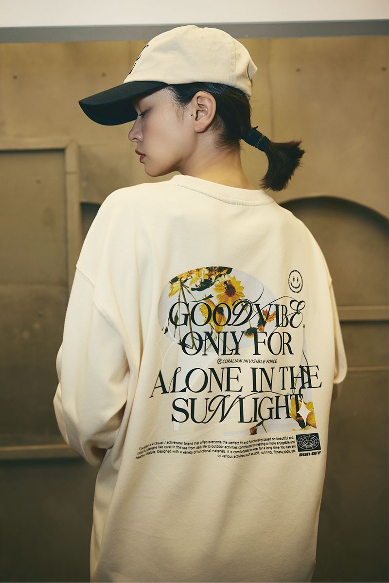 [ランオフ]フラワー アートワーク 長袖 綿Tシャツ_ベージュ [CRTC1288]