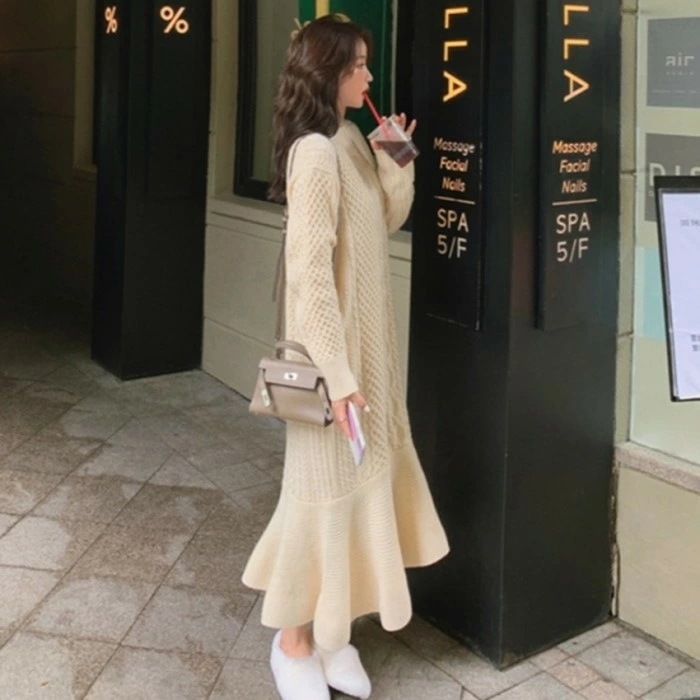 秋冬 裾フレア ニットワンピース ミモレ丈　マーメイドシルエット マーメイド人気