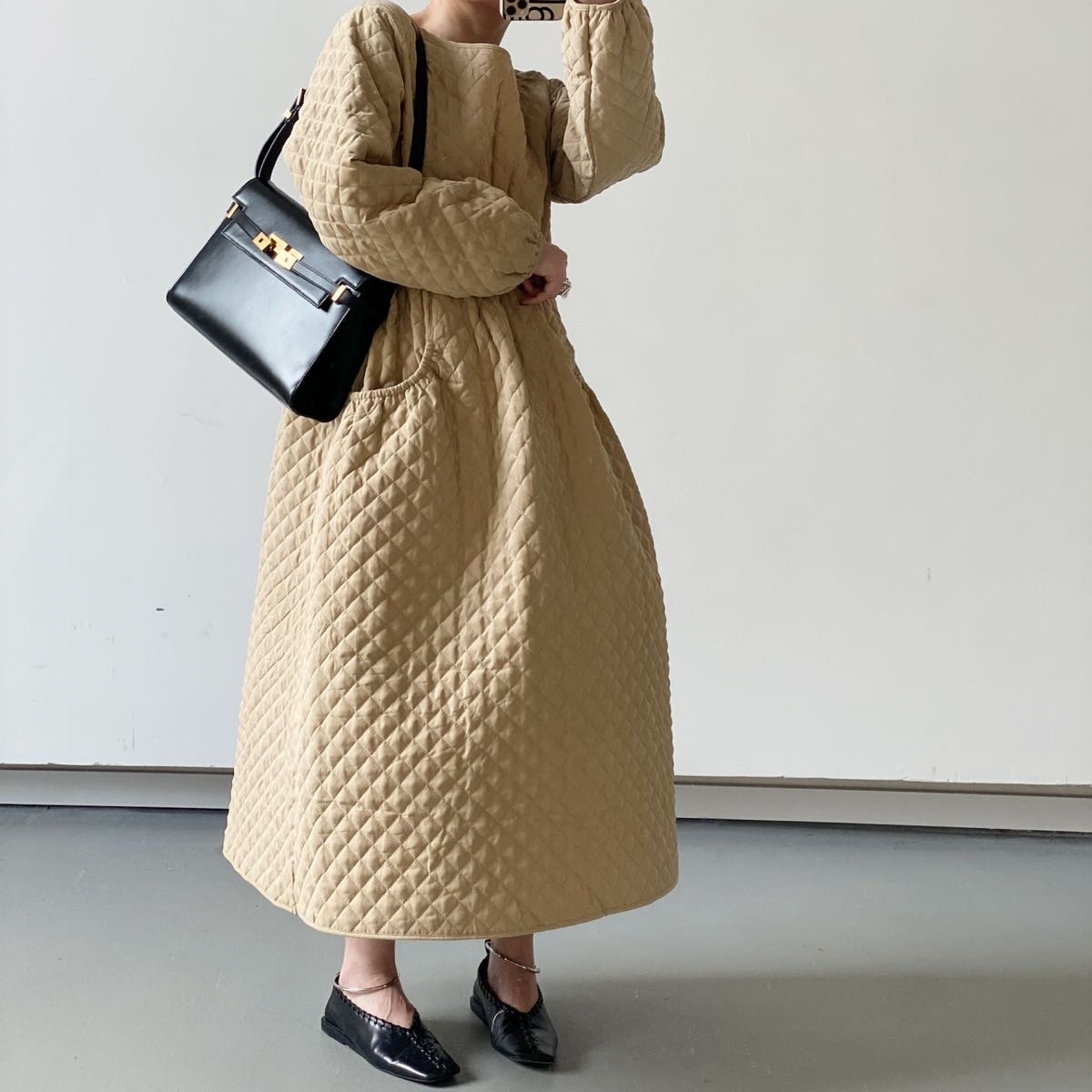 レディース キルティング ワンピース パフスリーブ ボリューム感 ふんわり 長袖 ロング ポケット 大人可愛い ママコーデ ママファッション 韓国系 オルチャン 人気 トレンド 新作 20代 30代