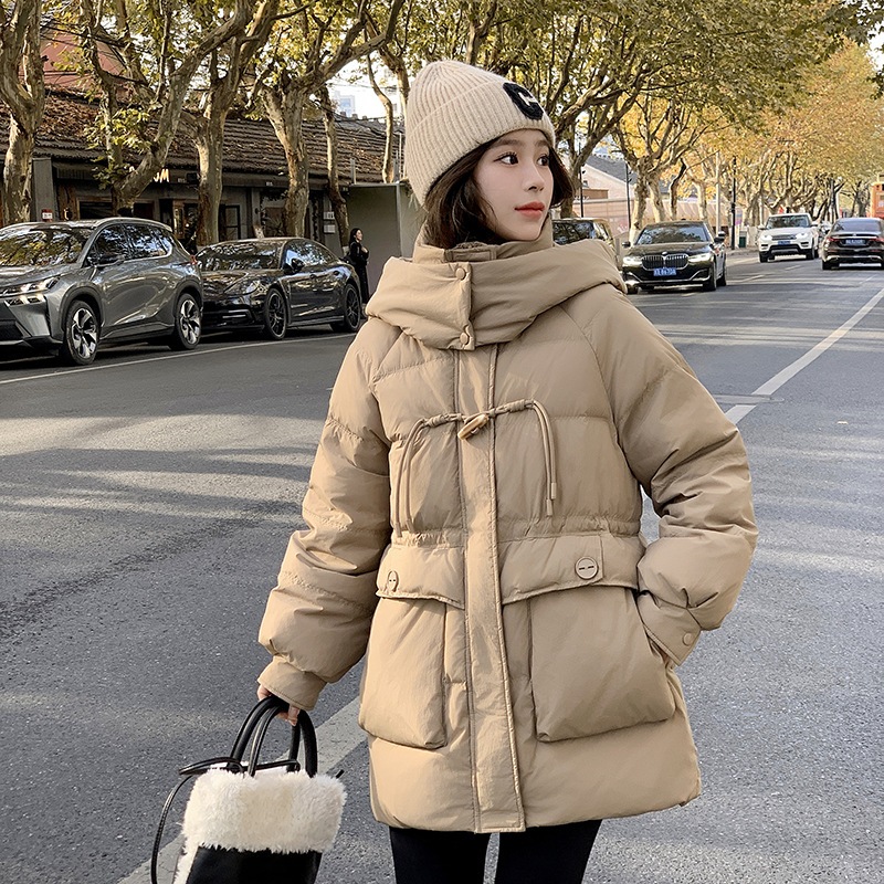 新しい中国風のプラスサイズのダウン綿のジャケット女性のためのミッドレングス 2024 レトロホーンボタンウエストファッショナブルな綿のジャケット