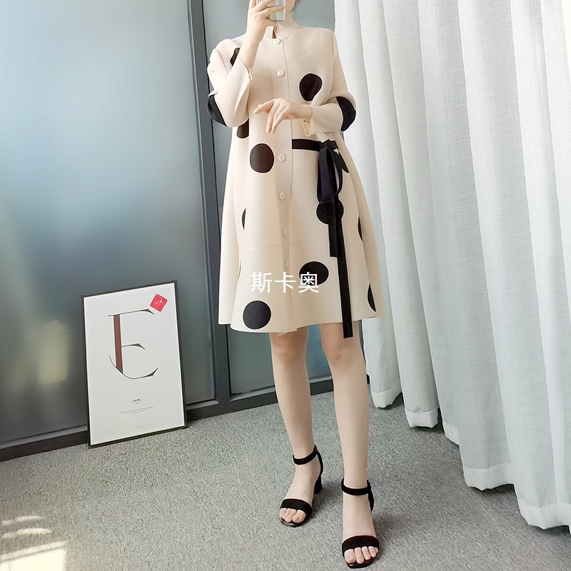 K锔2 ミヤケ プリーツ レディース ウインドブレーカー ジャケット 2025 春秋 シングルブレスト スタンドカラー ライト大人 プリント 水玉 三宅スタイル