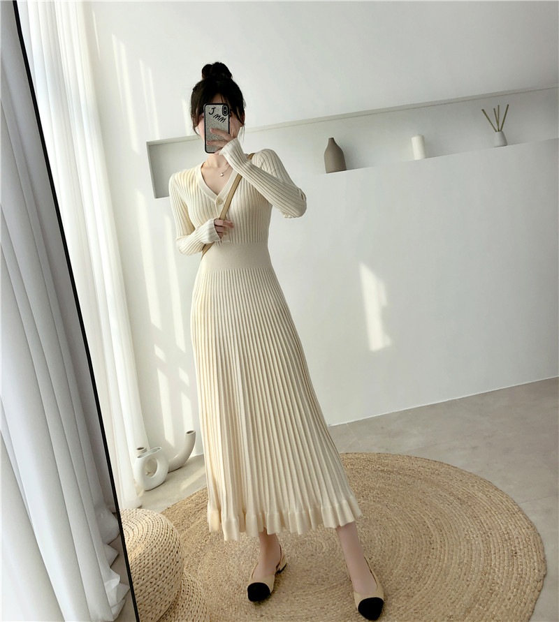 フレンチレトロVネックセーターワンピースインサイドボトムスカート女性秋冬ウエスト細い膝丈ニットワンピースAラインスカート