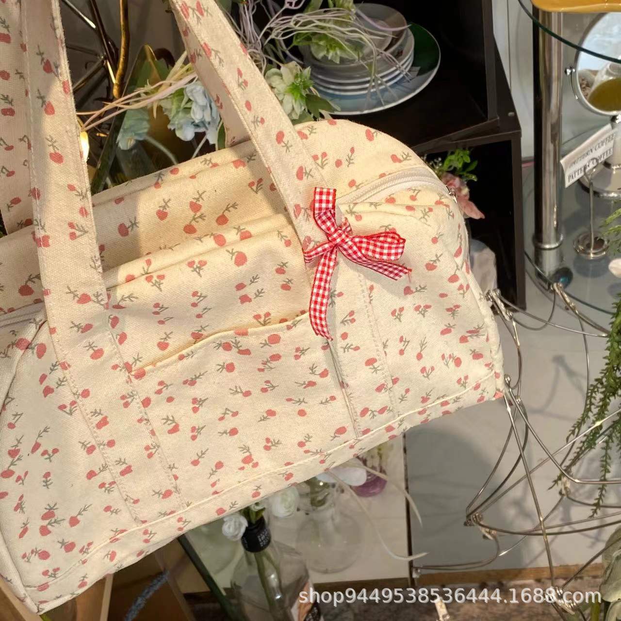 トリーバーチ…花柄キャンバス2wayショルダーバッグ トリーバーチ 花柄