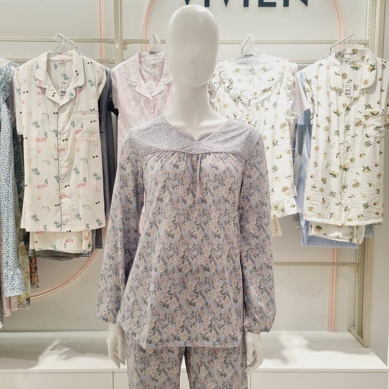 AK水原店 50Dポリスパンフラワープリントイージーウェアトップス EZ1939