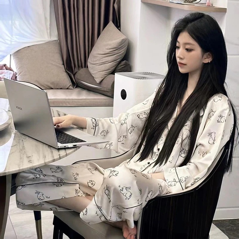 女性用マルベリーシルクパジャマ2025韓国風風ライトプリント白ウサギホーム服