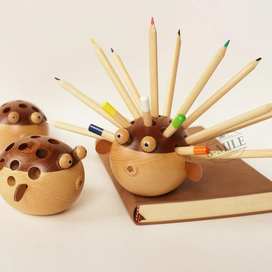 【限定購入】ペン立て ペンホルダー 多穴 フグ 木製 フグの形 飾り 多機能 事務用品 デスクトップ オーガナイザー 収納ピース 4,787円