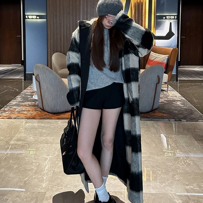 アウター コート ロングコート 長袖 前開き ボタン ポケット フード付き かわいい 大人可愛い きれいめ シンプル 上品 おしゃれ かっこいい カジュアル レトロ ラフ ルーズ こなれ感 個性的