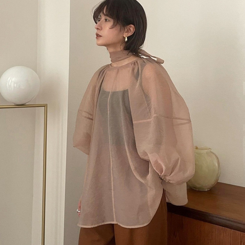 トップス ブラウス 5分袖 ボリューム袖 クルーネック バックリボン シースルー 透け感 かわいい 大人可愛い きれいめ シンプル 上品 おしゃれ かっこいい カジュアル こなれ感 個性的 主役級