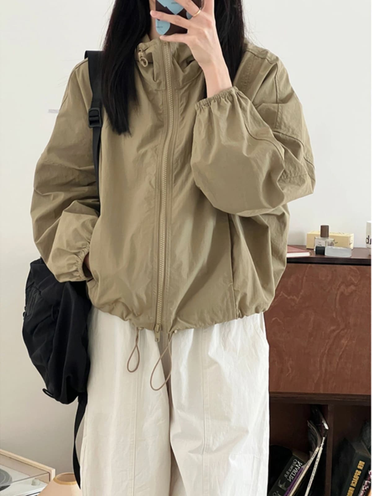 レディース アウター ウィンドブレーカー 長袖 ファスナー ポケット 前開き 薄手 大人可愛い シンプル カジュアル おしゃれ ラフ スポーティー ルーズ 無地 春 秋 10代 20代 30代 デート