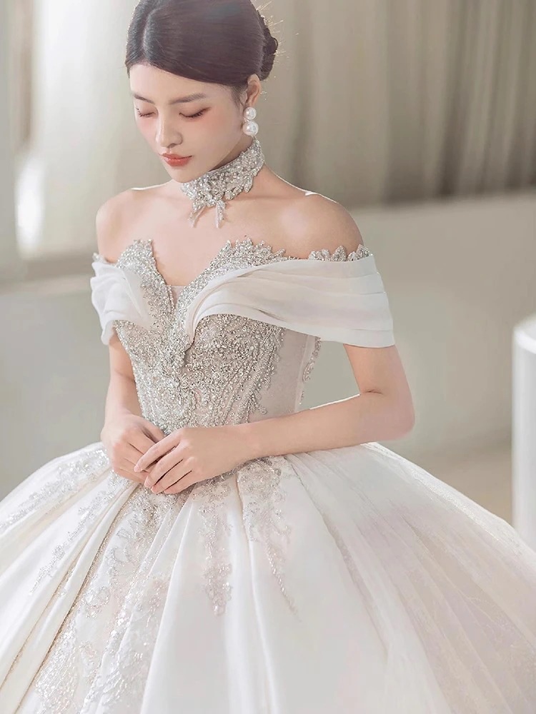 ワンショルダー サテン ウェディングドレス 花嫁 2025 メインヤーン 上質な風合い ちょっとレトロなお出かけ糸