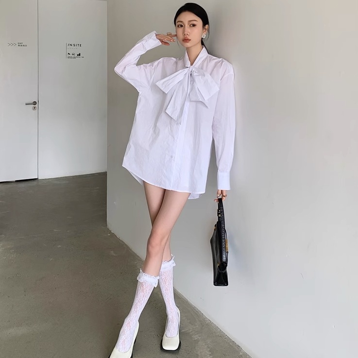 トップス ワンピース シャツ ブラウス 白トップス ミニ丈 袖あり 長袖 ボリューム袖 リボン 大人可愛い きれいめ シンプル カジュアル 大人 上品 おしゃれ お洒落 大人女子 こなれ感 ラブリー