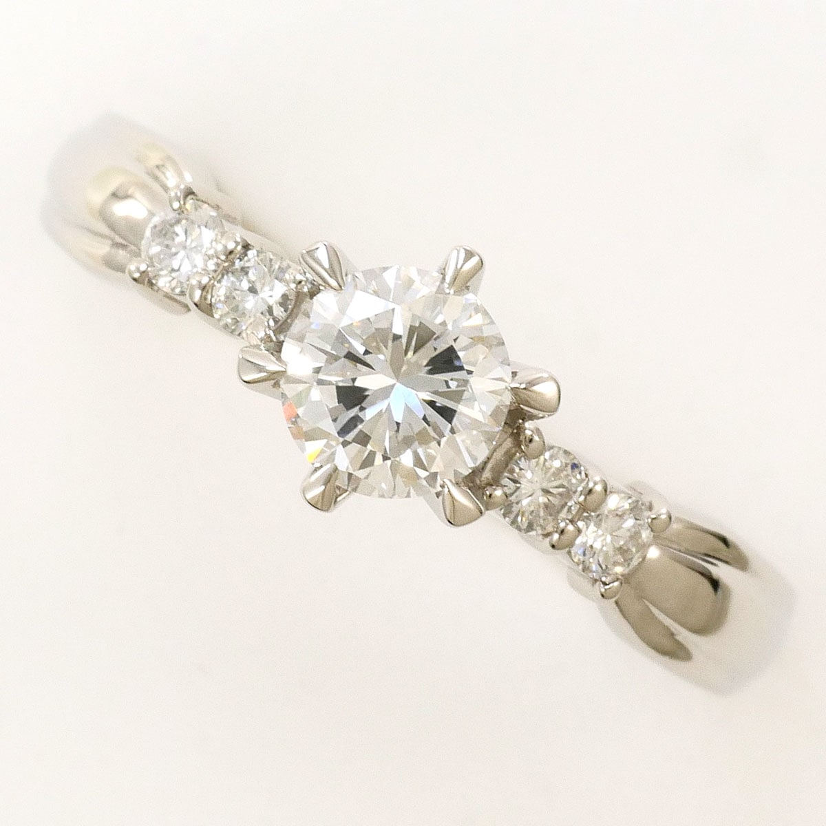 PT900 プラチナ リング・指輪 14号 ダイヤモンド 0.507ct ダイヤモンド 0.13ct VS1 鑑定書 総重量約4.2g 中古