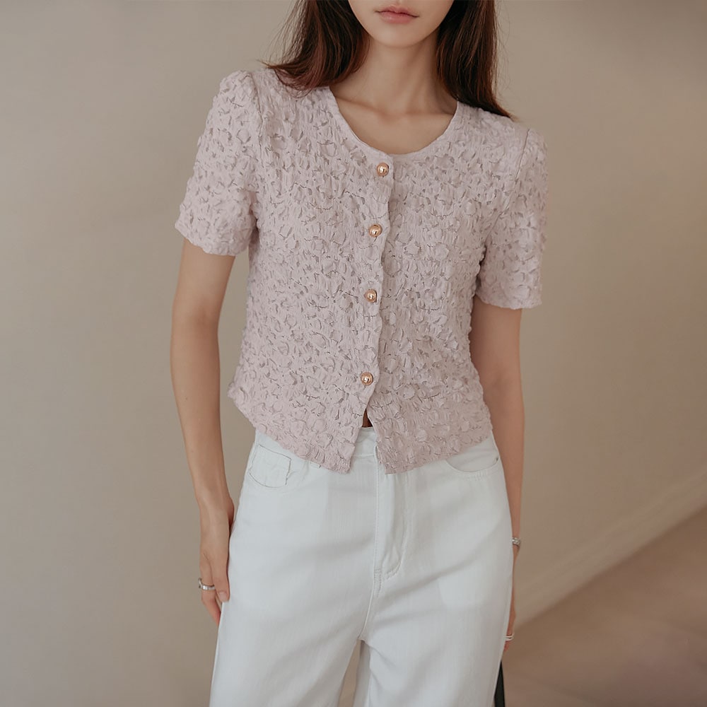 リアンコットンエンボゴールドボタン1/2ブラウス