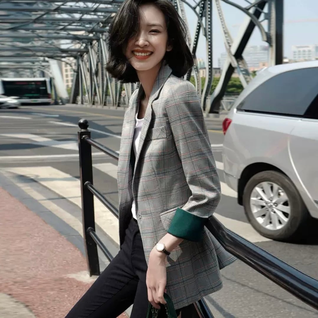 ジャケット スーツ テーパード 長袖 襟付き スリム タイト 細身 ストレート Iライン 前開き きれいめ シンプル カジュアル 大人 上品 おしゃれ お洒落 かっこいい 大人女子 こなれ感 クール